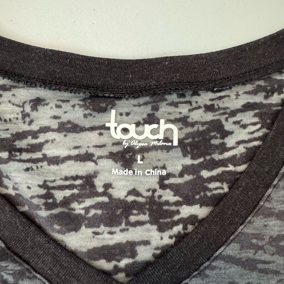 Touch by Alyssa Milano Gray Fitted Short Sleeve Tee - Picture 2 of 5